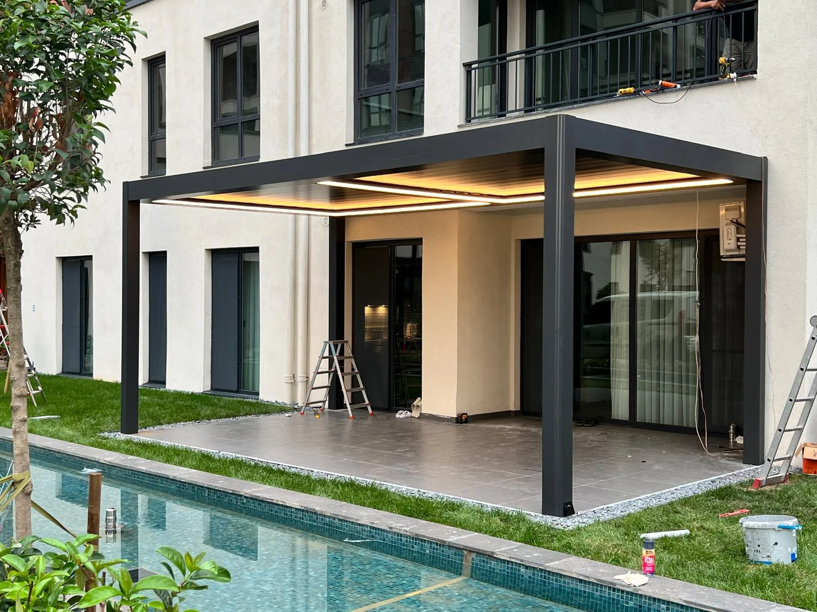 Pergola bioclimatique